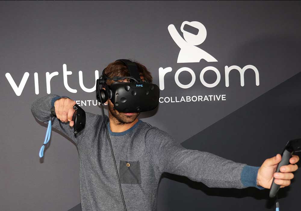 2-pax VR Escape Room Experience